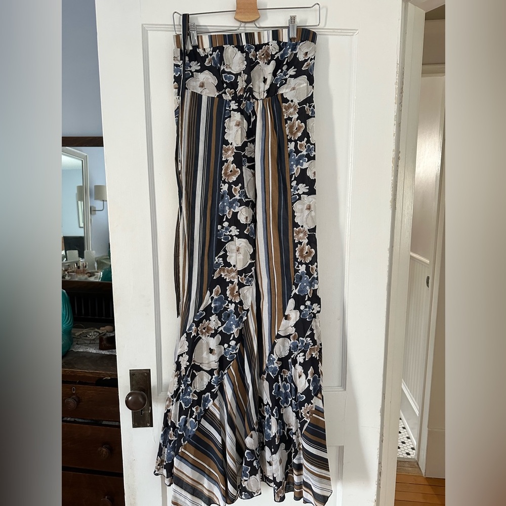 Strapless, fun, floral dress, festival/wedding ready!
